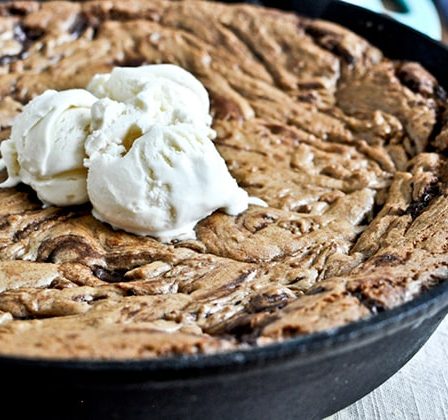 "Galleta de sartén con chispas de chocolate "