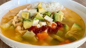 caldo tlalpeño preparado