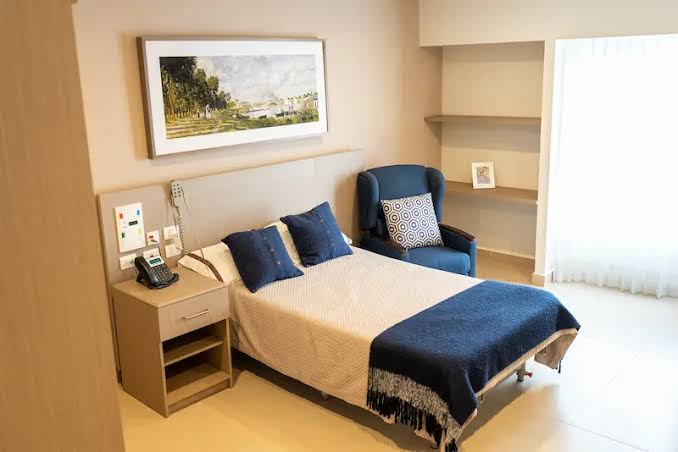 Preparar la habitación para adulto mayor
